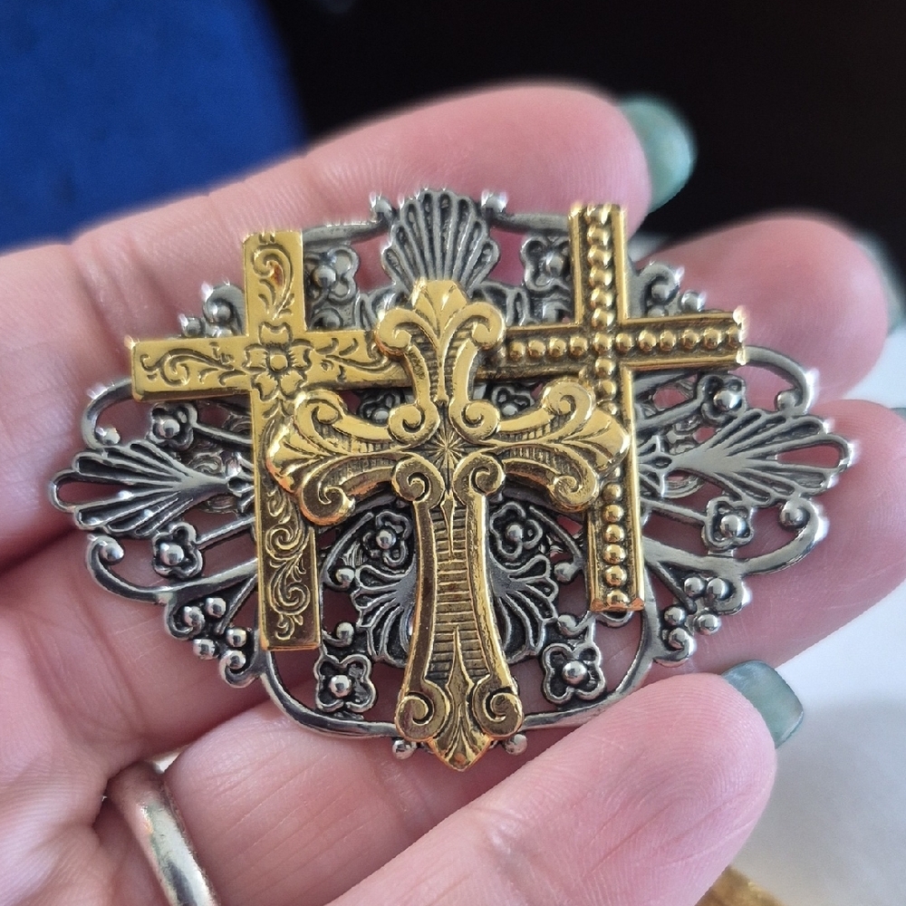 Jane Davis Angels Of Lov 1997 Calvary 3 Crosses Filigree goldtone and silvertone